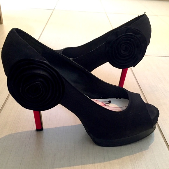 Dollhouse Peep-toe Black Satin Pumps - 10.5 - Picture 2 of 3